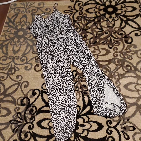 Jumpsuit size xl - Picture 2 of 13